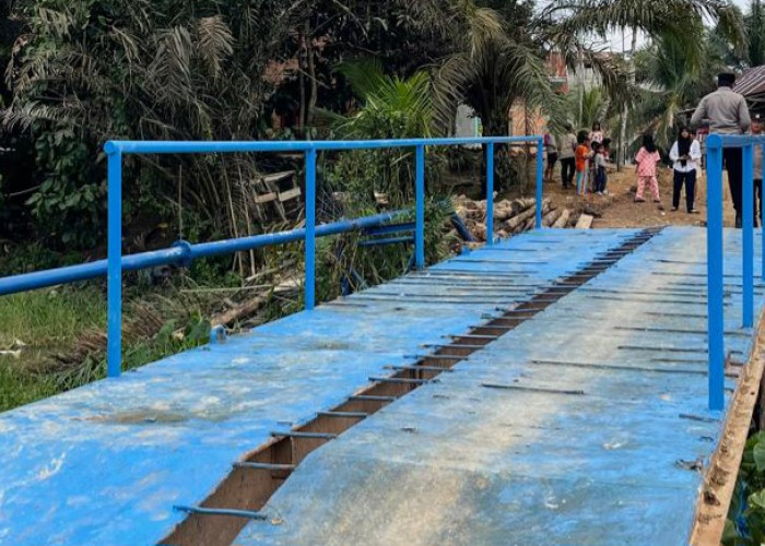 Polres Muba dan PT MBJ Bangun Jembatan Besi di Bayung Lencir, Akses Warga Kini Lebih Aman