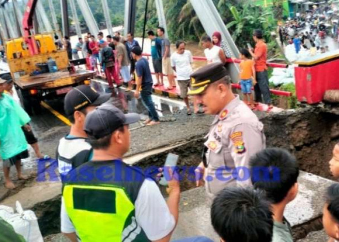 Ruas Jalan Amblas, Akses Lintas Barat Sumatera Lumpuh Total