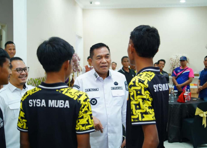 Bupati Toha Dorong Persimuba U-17 Jadi Generasi Emas Sepak Bola Muba