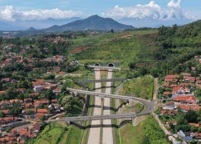 Tol Cisumdawu Baru Diresmikan Presiden Jokowi, Ternyata Tol Terindah di Indonesia, Berikut Alasannya