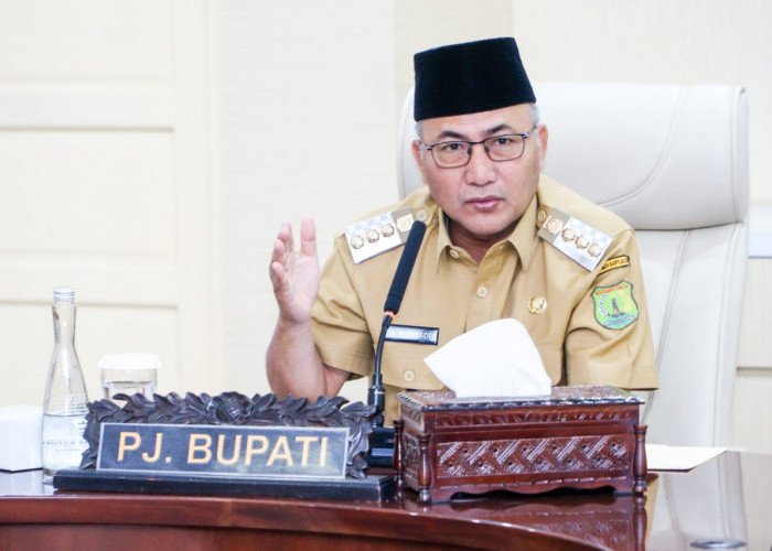 PJ Bupati H Apriyadi Himbau Warga Datang Ke TPS 14 Februari 2024 Gunakan Hak Pilih dan Jangan Golput 