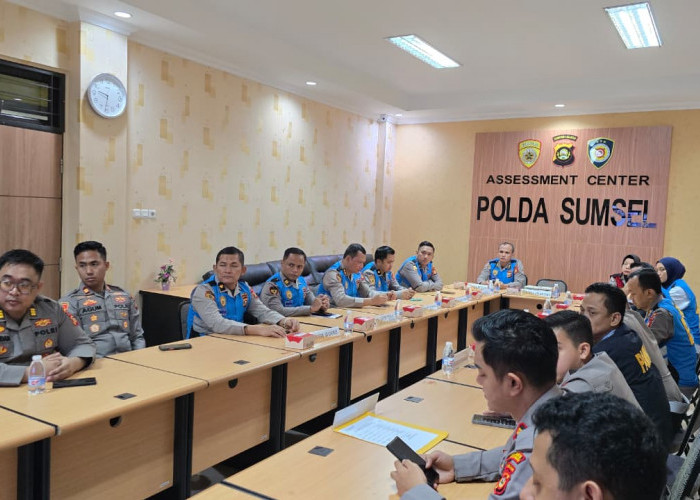 Polda Sumsel Pacu SDM Unggul: Loloskan Perwira ke S-2 STIK dan Ganjar Personel Berprestasi