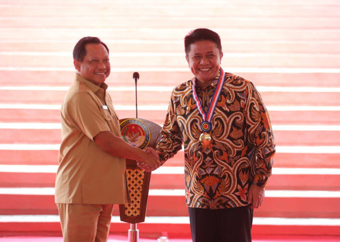 Gubernur Sumsel Dianugrahi Kartika Pamong Praja Madya, Apresiasi Untuk Gubernur Inovatif dan Kreatif  