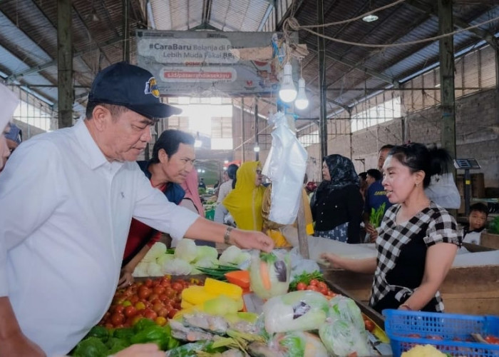 Bupati Muba Ajak Warga Ramaikan Pasar Tradisional, Belanja UMKM Dinilai Kunci Ekonomi Rakyat
