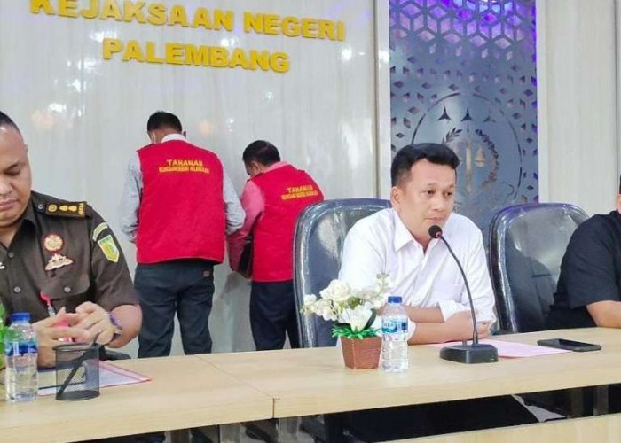 Uang Komite SMA N 19 Palembang Diduga Dikorupsi, Mantan Kepsek dan Ketua Komite Ditahan