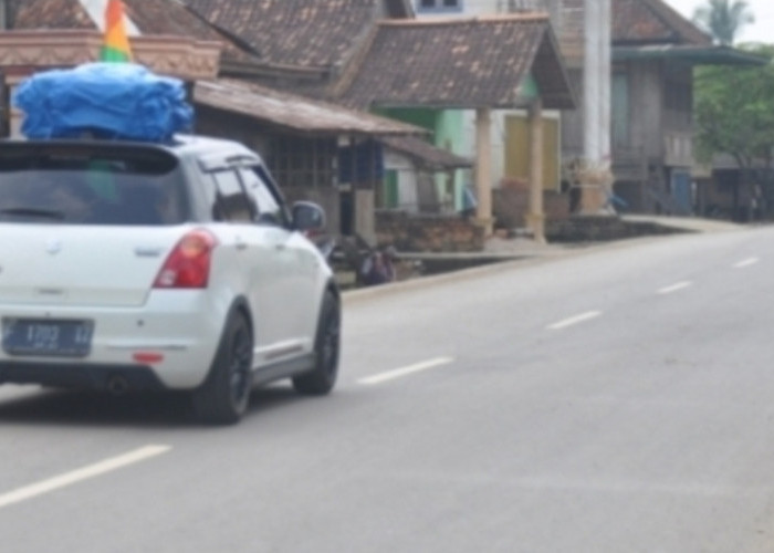 Arus Balik Mulai Terasa di Jalinteng Sanga Desa, Pemudik Soroti Kondisi Jalan Rusak