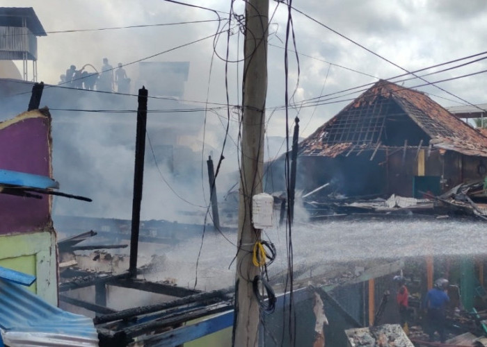 Tiga Rumah Warga di Baturaja Lama Hangus Terbakar