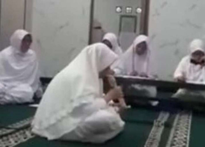 Viral, Video Jemaah Majelis Taklim Meninggal Saat Hafalan di Masjid