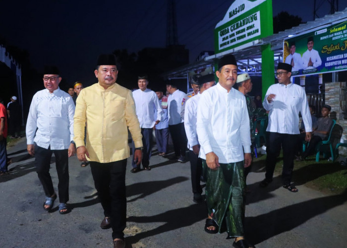 Safari Ramadan di Sungai Keruh, Wabup Muba Serahkan Bantuan dan Serap Aspirasi Warga Tebing Bulang