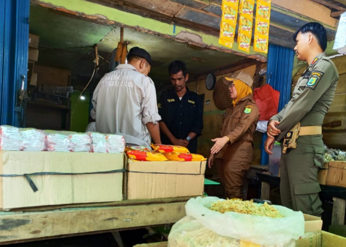 Lurah Sungai Lilin Kembali Turun Ke Jalan Simpang Puskesmas, Ini Himbauan Kepada Pedagang