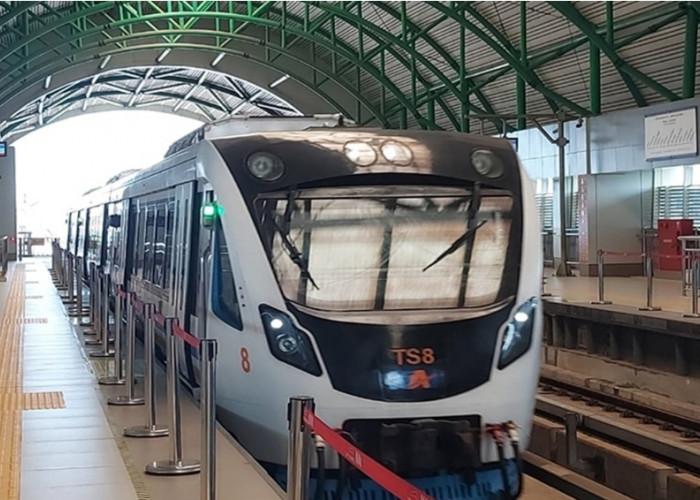 LRT Sumsel Tetap Beroperasi Normal Selama Ramadhan, Penumpang Diperbolehkan Berbuka di Kereta