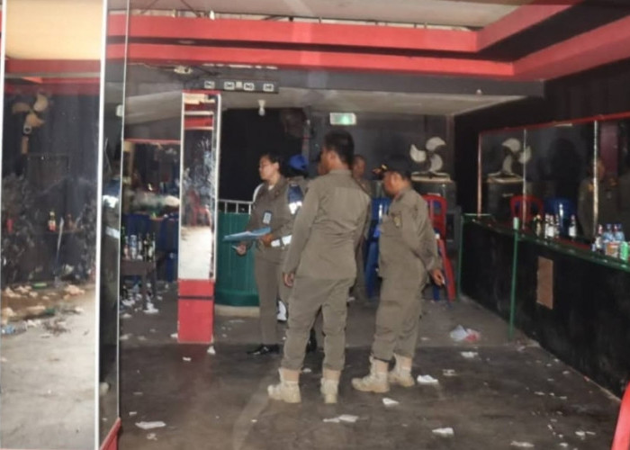 Satpol PP Muba Tertibkan Usaha Karaoke dan Kafe di Sungai Lilin