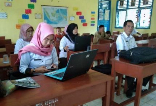 Siap Terapkan Kurikulum Merdeka, Guru SD Sanga Desa Ikuti Pelatihan 