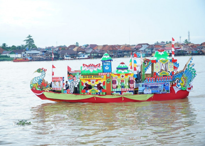 Lestarikan   Kearifan Lokal, Pemprov-Pemkot Palembang Kembali  Gelar   Parade  Kapal Hias di Sungai Musi