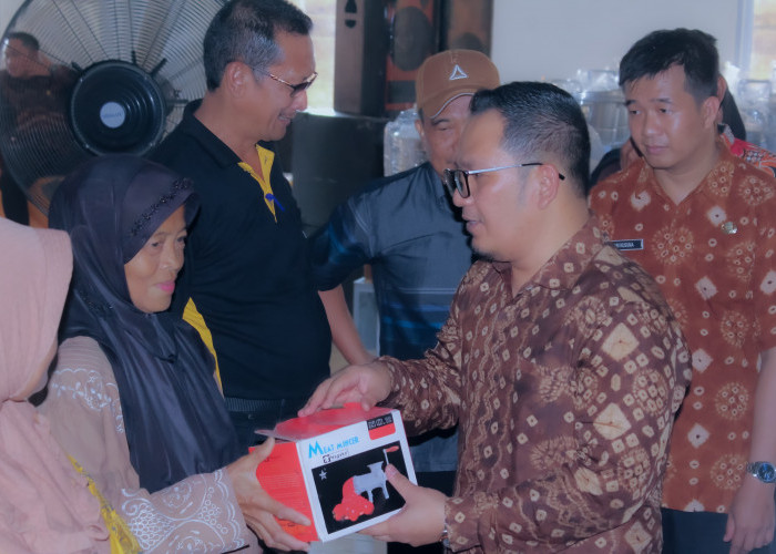 Hadapi Inflasi, Pemkab Muba dan Pemprov Sumsel Salurkan Bantuan UEP untuk Keluarga Kurang Mampu