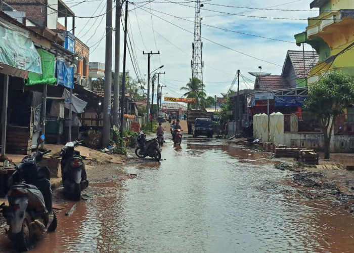 Jalan Puskesmas Tergenang Air, Warga Berharap Perbaikan Segera Dilaksanakan