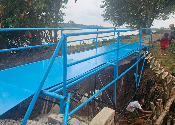 Polres Muba dan PT PN Bangun Jembatan Antar Dusun di Lais, Warga Kini Lebih Mudah Akses Transportasi