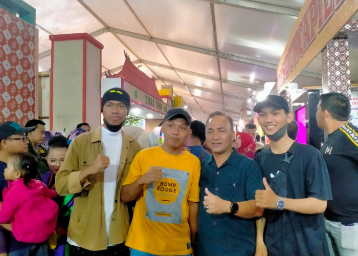 Pj Bupati Apriyadi Sapa Warga di Muba Expo