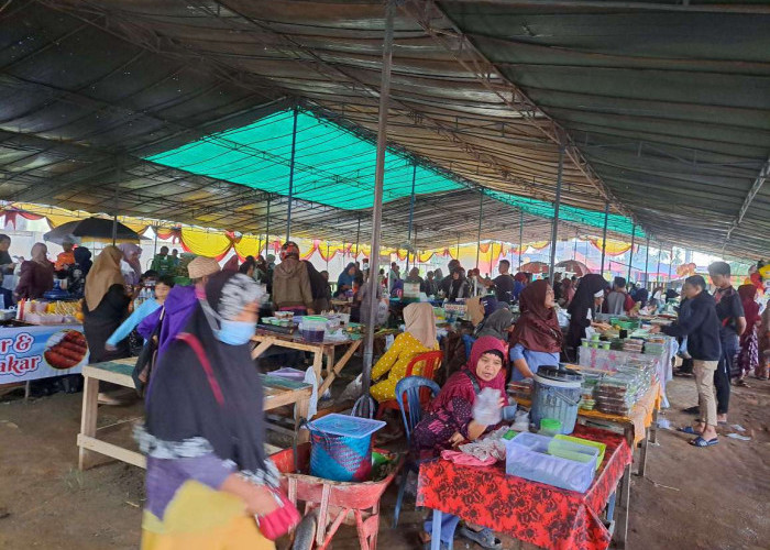 Dipenghujung Ramadhan, Pasar Bedug Sungai Lilin Masih Ramai Aktifitas