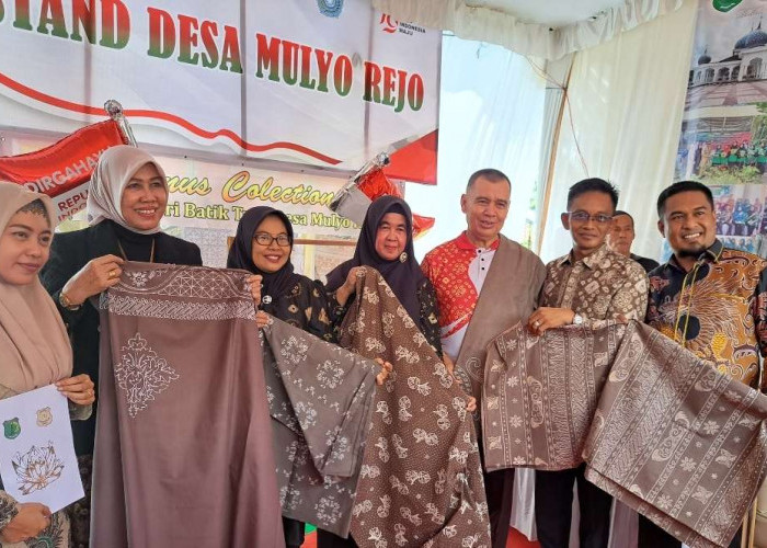 Ternyata Ada Pengrajin Batik Tulis Alam di Desa Mulyo Rejo, Ditampilkan Dalam Sungai Lilin Expo