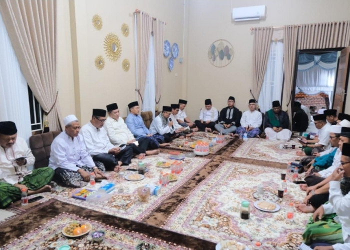 Malam Ketujuh Wafatnya Istri Wakil Bupati Muba, Ratusan Warga Hadiri Tahlilan Penuh Haru