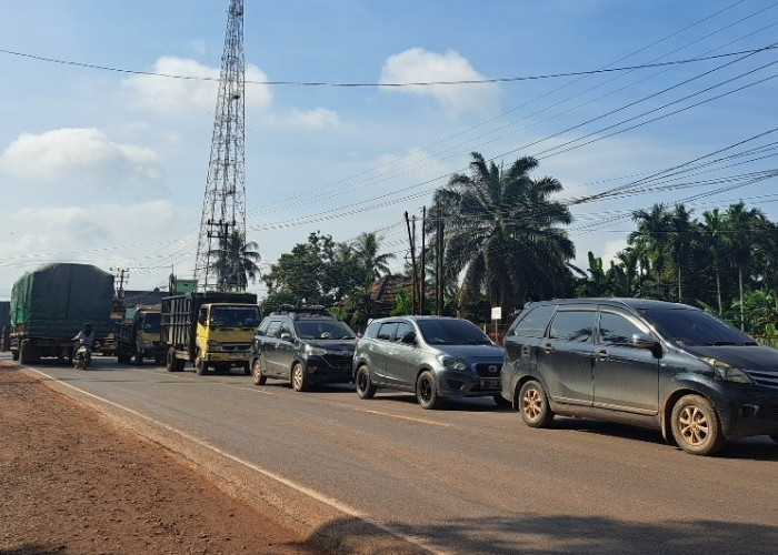 Pawai Sambut Ramadhan Warnai Sungai Lilin, Arus Jalintim Palembang–Jambi Sempat Tersendat