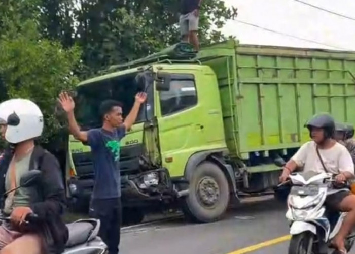 Heboh Kecelakaan Lalu Lintas di Lumpatan Muba, 2 Sepeda Motor Terseret Truk Fuso