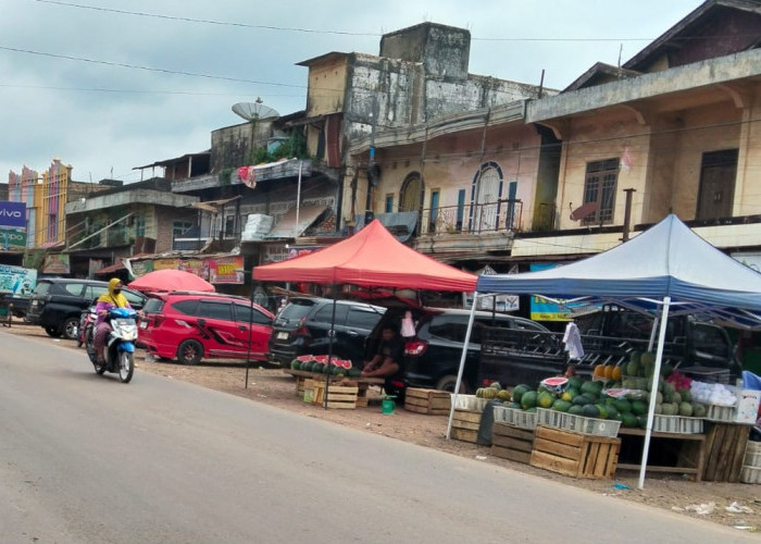 Penertiban Pedagang di Bahu Jalintim Palembang–Jambi Dipercepat, Cegah Macet Jelang Arus Mudik