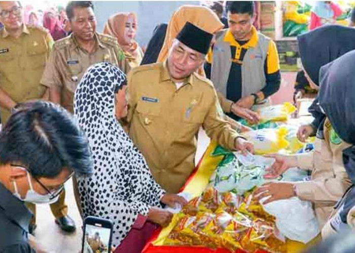 10 Ton Sembako Untuk Pasar Murah di Plakat Tinggi, Tekan Inflasi Daerah, Bantu Warga Muba Saat Kemarau