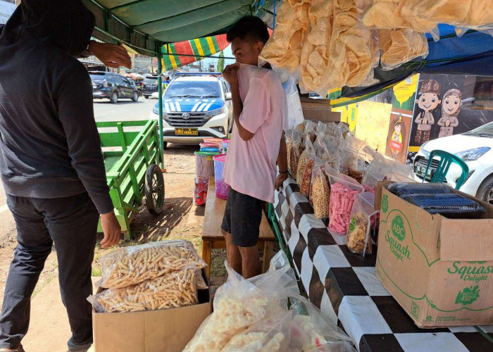 Pedagang Kue di Pasar Sungai Lilin Sudah Merebak, Masih Sepi Pembeli