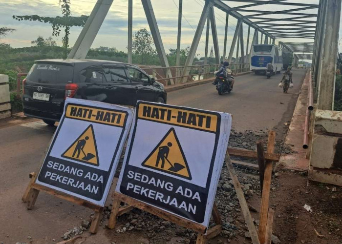 Perbaikan Jembatan Sungai Lilin, Pengendara Diminta Waspada dan Bersabar