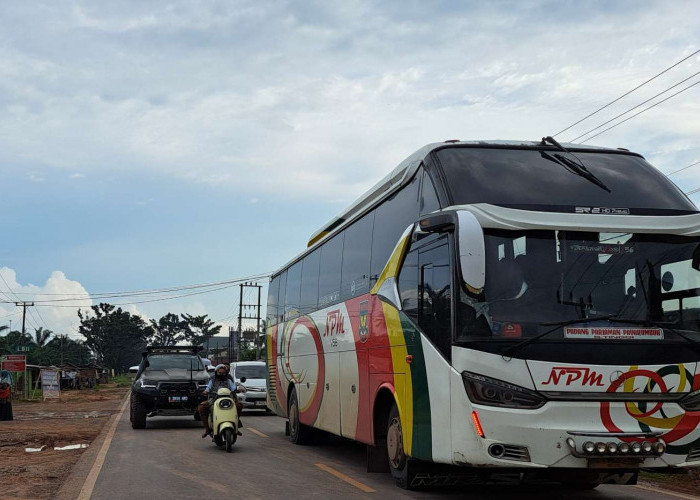 Begini Cerita Penumpang Bus Terjebak Kemacetan Lebih Dari 12 Jam di Jalintim Palembang Betung