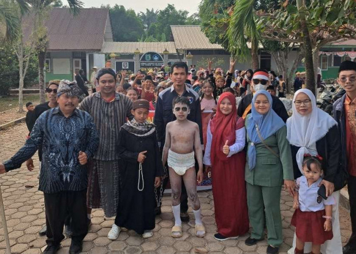 Pawai Karnaval SDN 1 Mekar Jadi Semarak, Siswa Cosplay Pejuang hingga Petani