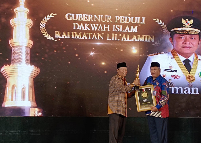 Wujud Perhatian Dibidang Dakwah di Sumsel, Gubernur Raih Penghargaan IKADI Award 2022