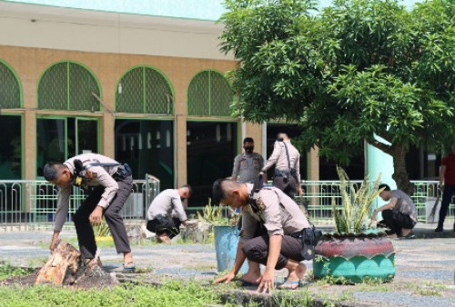 Sasar Rumah Ibadah Lakukan Bhakti Sosial
