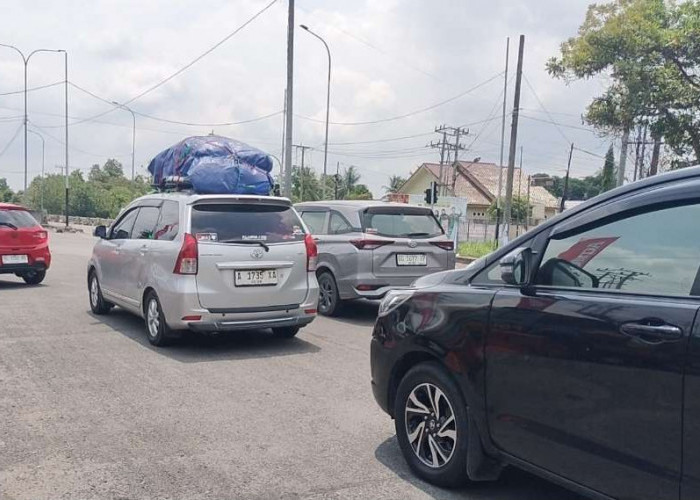Rest Area Dadakan di Exit Tol Celikah Diserbu Pemudik, Arus Balik Tetap Lancar Meski Ramai
