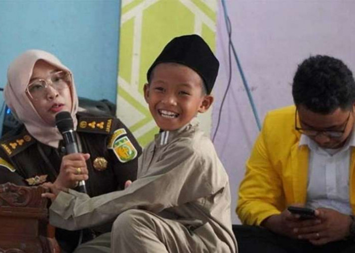 Kunjungi Ponpes Rumah Tahfidz Nurul Hikmah, Kejati Sumsel Bagikan Kiat Beretika Dalam Bermedsos