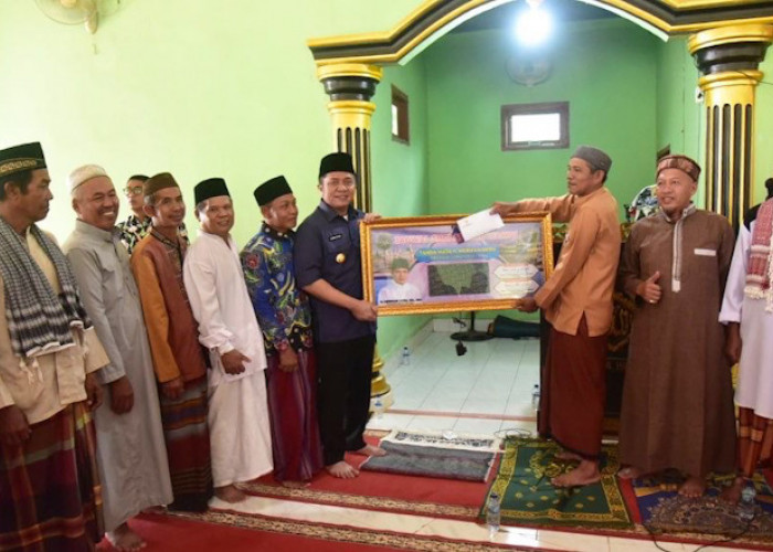 Safari Jum'at di Masjid Nurul Huda Gandus, Herman Deru  Pantau Fasilitas  Masjid