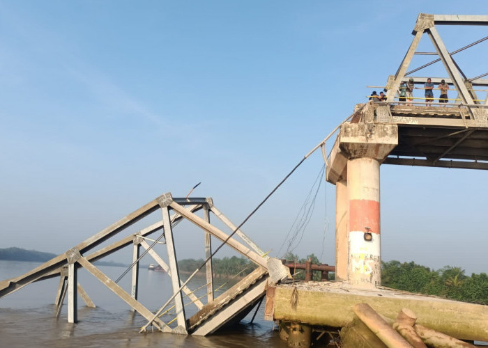 Jembatan di Lalan Ambruk, Sinyal Provider Hilang, 20 tower di Desa N3T Tidak Berfungsi 