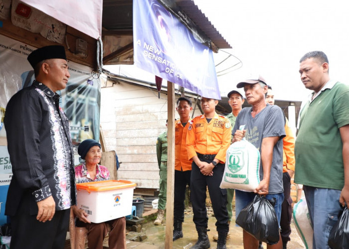 Cerita Nenek Siti Nurbaya, Salah Satu Korban Rumah Ambruk Ke Sungai di Musi Banyuasin