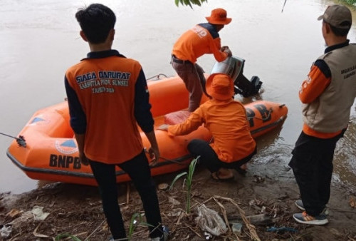 Warga Tanjung Merindu Hanyut Terseret Arus Sungai Komering