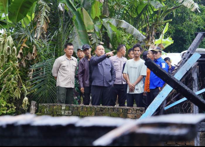 Kebakaran di Bandar Jaya, Pj Bupati Muba Sambangi dan Beri Bantuan 