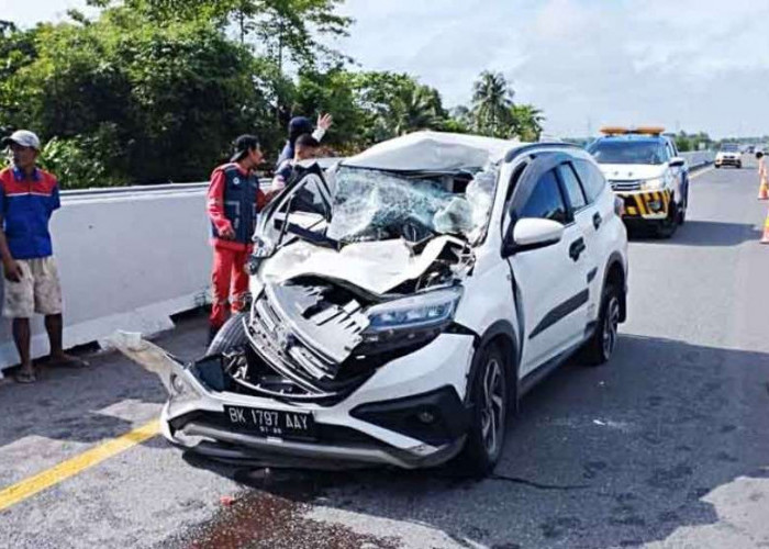 Kecelakaan di Tol KapalBetung, Mobil Rush Dari Medan Tabrak Belakang Truk, Begini Nasib Penumpangnya