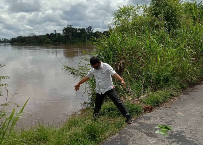 Tergerus Sungai Rawas, Jalan Terancam Putus