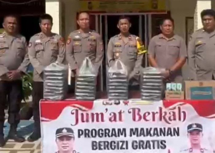 Gelar Kegiatan Jumat Berkah, Polsek Tungkal Jaya Bagikan Makan Siang Bergizi di Ponpes Miftahurrohman