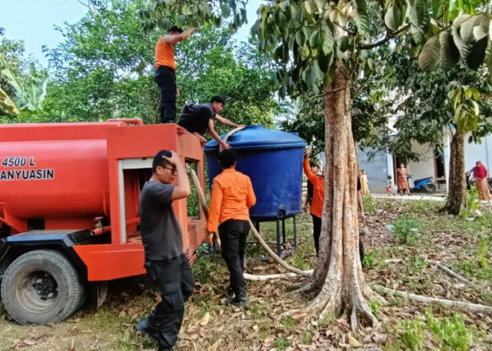 Suplai Air Bersih untuk Warga, Pj Bupati Apriyadi Tugaskan OPD Terkait Sisir Dusun Pelosok di Muba