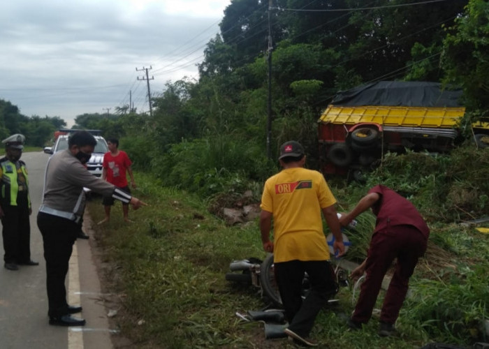 Warga Srigunung Meninggal di Tabrak Truk