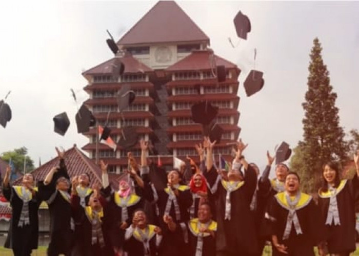 Daftar 50 Perguruan Tinggi Terbaik di Indonesia Versi SIR 2024