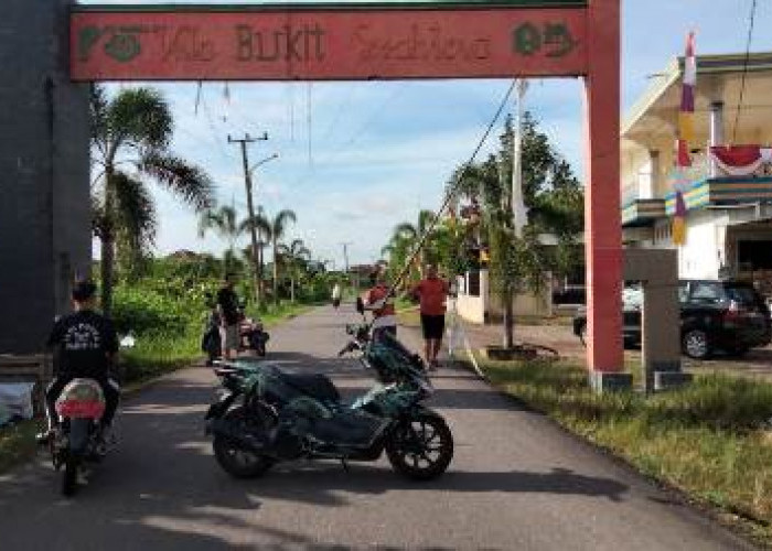 Warga Gotong Royong,  Cat Gerbang Perumahan 