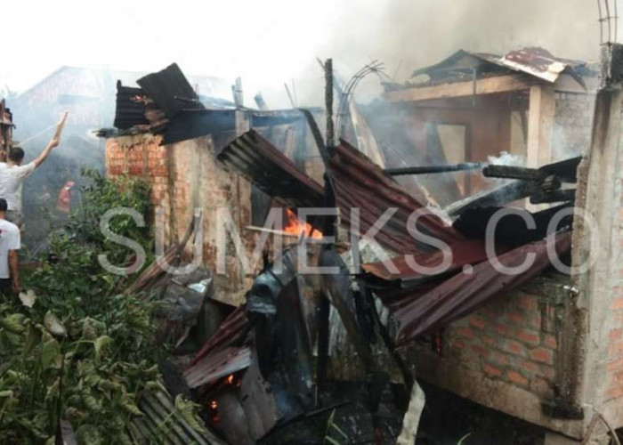 Kebakaran Terjadi di Kota Palembang, 4 Rumah Ludes Terbakar